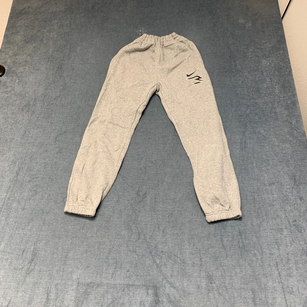Nike 3BRAND Sweatpants Boys M Heather Gray Fleece Lined Drawstring Tapered Leg